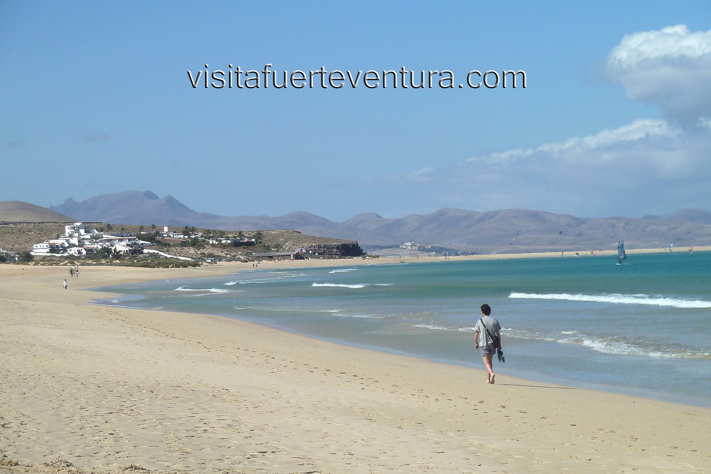 Windsurfing in Playa Barca Strand, Sotavento Strand in Fuerteventura.