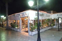 Bars und Restaurants in Fuerteventura.Italienisches Restaurant LA BODEGUITA. Caleta de Fuste