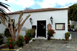 Bares y Restaurantes en Fuerteventura. Restaurante Santa Mara en Betancuria.