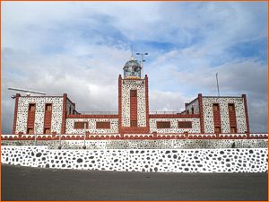 Faro de la Entallada, Fuerteventura. Junto a Las Playitas y Gran Tarajal, el punto ms cercano de Canarias a frica.